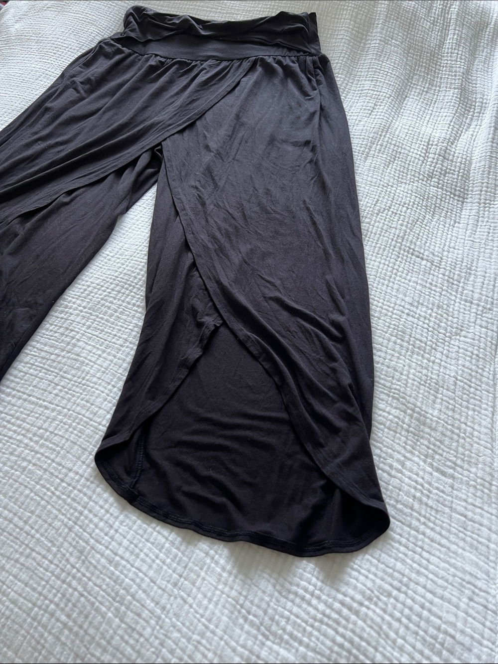 NWOT • Athleta Release Pant in Black (Tulip-Style Wrap Wide Leg Crop) • Large - Picture 5 of 11